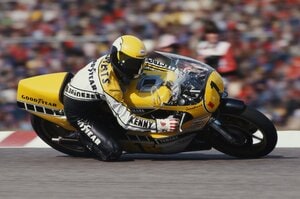 【革命児の系譜】膝擦り、足だし、肘擦り、肩擦り…ライディングの常識を塗り替えた「キング・ケニー」に始まるグランプリの革命児の系譜