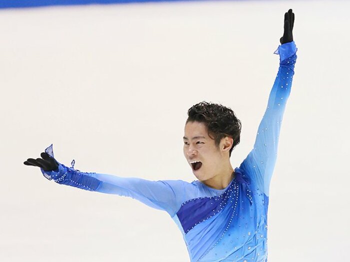 サプライズが起こったNHK杯男子。村上大介の快挙と無良、羽生の収穫。<Number Web> photograph by AFLO