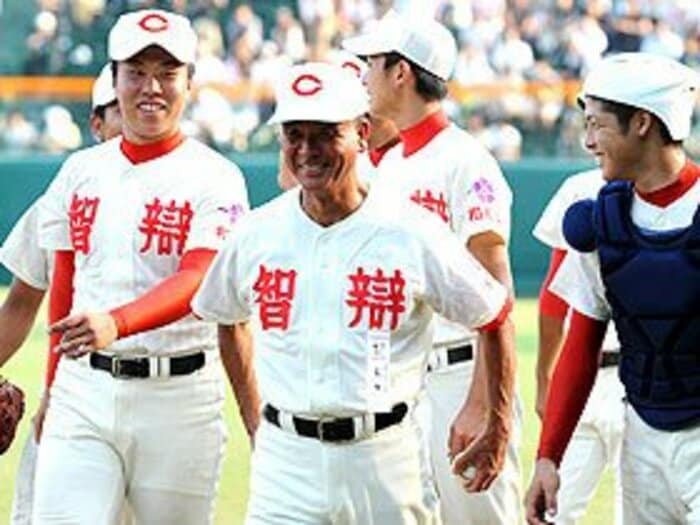 “3年生の意地”が逆転を呼ぶ!智弁和歌山・高嶋監督の名采配。<Number Web> photograph by NIKKAN SPORTS