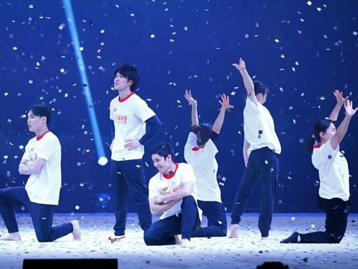 内村航平34歳らが「スーパーラジオ体操、超人な逆上がり」実演…「これをやるために生まれてきた」と語る“引退後の一大イベント”＜Number Web＞ photograph by Kyodo News