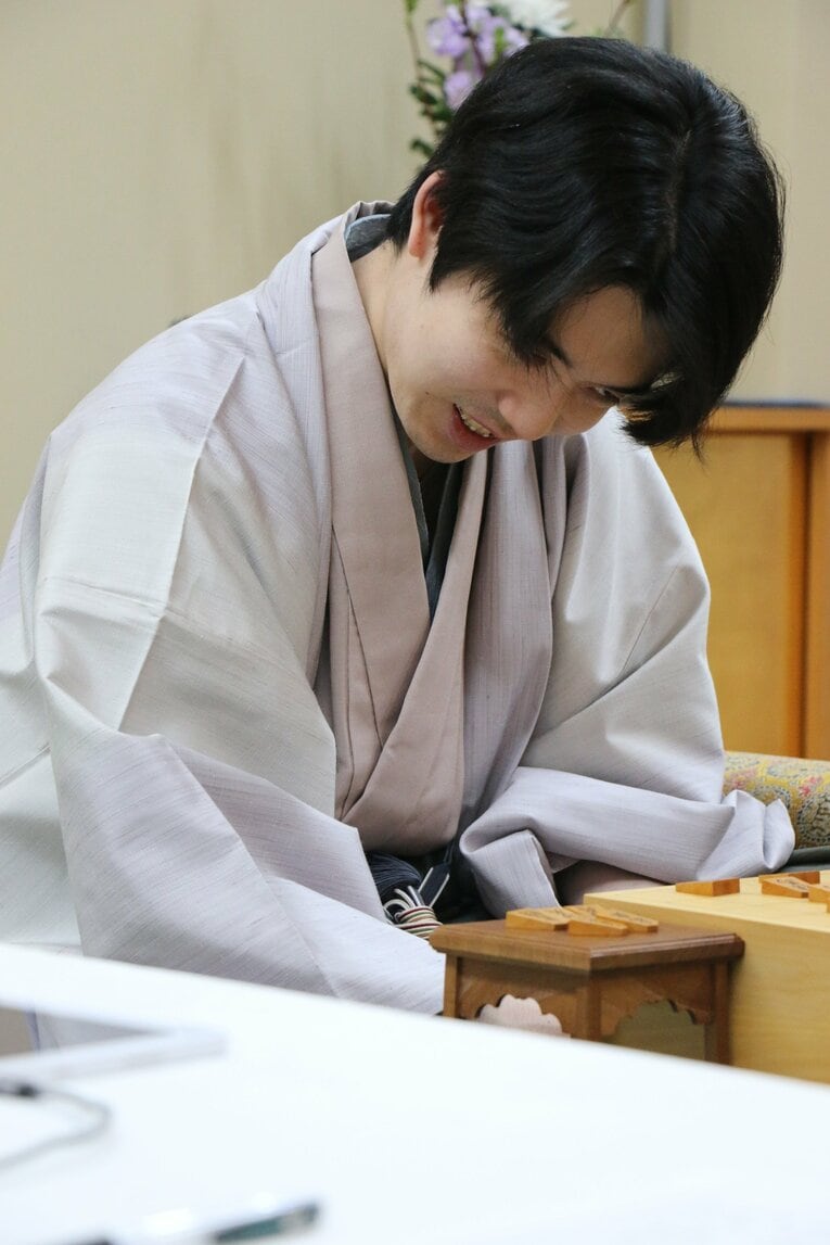 王将戦第5局、激選後の2人の様子（写真は右に続きます）　©Shintaro Okawa