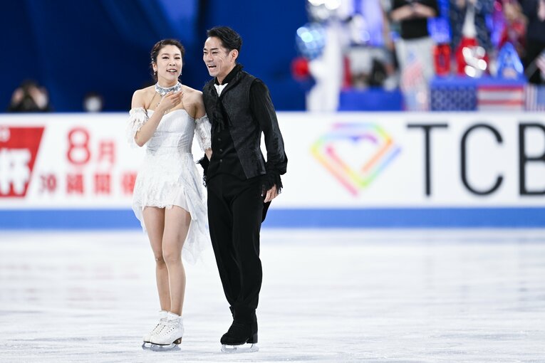 揃ってリンクサイドへ引き上げる　©Asami Enomoto