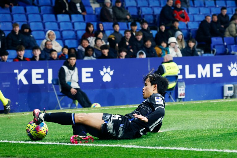 「クボの鮮烈ボレーに加えて…」“ハイライトだけではもったいない”ソシエダ久保建英の飛躍を現地撮影「特筆すべきはゴール直前の守備」(42)