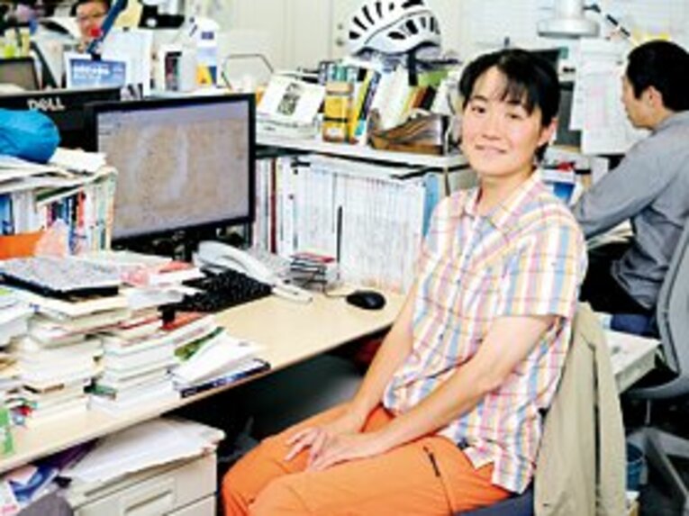 大畑貴美子さん　42歳、入社20年目。岩登り担当。