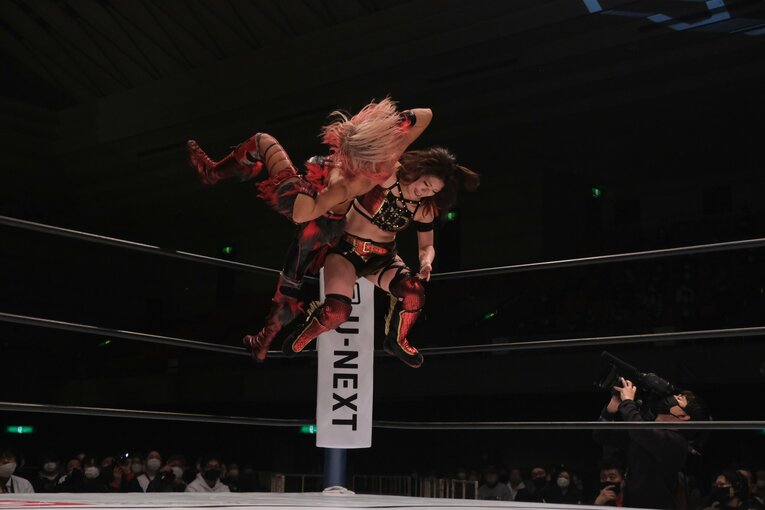 「ジュリアvs鈴季すず」はなぜ“最高に映える”タイトルマッチだったのか？ 試合直後の“姉妹”が明かしたそれぞれの「25分4秒」(68)