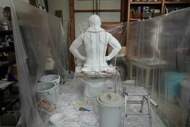 5月12日、背中にもしっかりと針金が当てられた