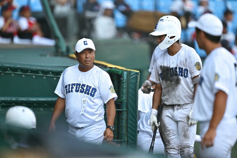 藤井潤作監督も「勉学をおろそかにせず、限られた部活の時間をどう使うか」を常に念頭に置いている　©Hideki Sugiyama