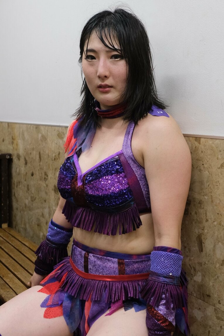 元引きこもりレスラー真琴が聖地・後楽園ホールで15周年大会「ほぼ満員なのに赤字」「強豪同期にフォール負け」でも手にした“ご褒美”(17)