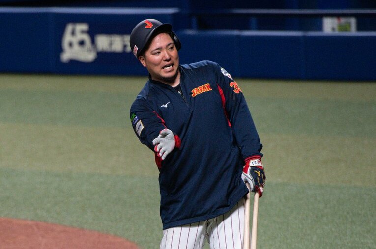 侍ジャパンの全体練習後も“居残り練習”を行い、7日の試合で本塁打を打ってみせた沖縄の大砲。愛称“アグー”のパワーヒッターが猛練習を続ける理由とは… ／ photograph by Nanae Suzuki