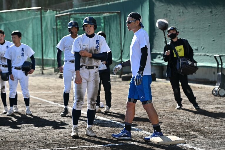 新宿高校野球部を指導したイチロー　©Naoya Sanuki