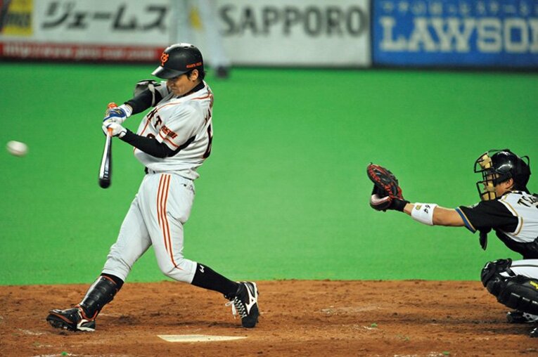 鶴岡はエースの状態を見極めながら好リード。松本は4打数1安打に終わった　photograph by Hideki Sugiyama