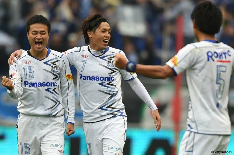 遠藤保仁、J1通算600試合達成へ。親友たちだけが知るヤットの凄さ。(6) ／ photograph by Getty Images