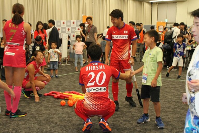 ホッケー日本代表を支える“縁の下”。損保ジャパン日本興亜がチームと歩んだ2年間。(3)