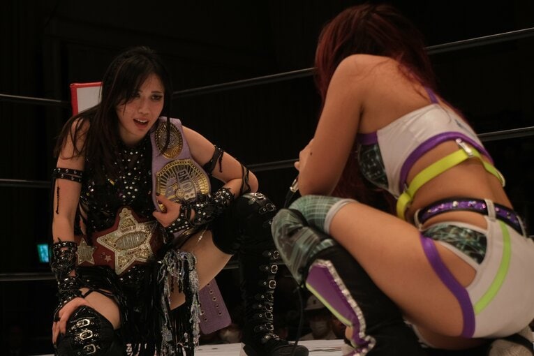 無料中継でも話題を集めた上谷沙弥vsAZM（9月27日）　©Norihiro Hashimoto