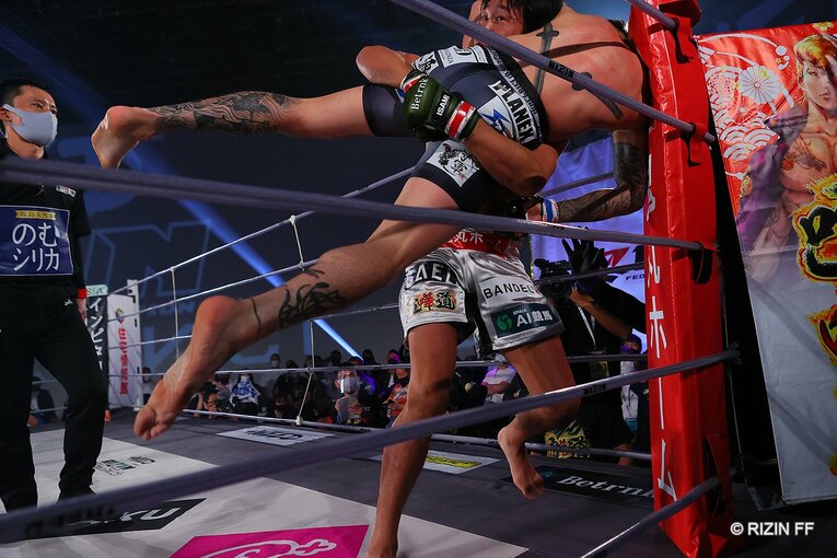 朝倉未来vs萩原京平　©RIZIN FF