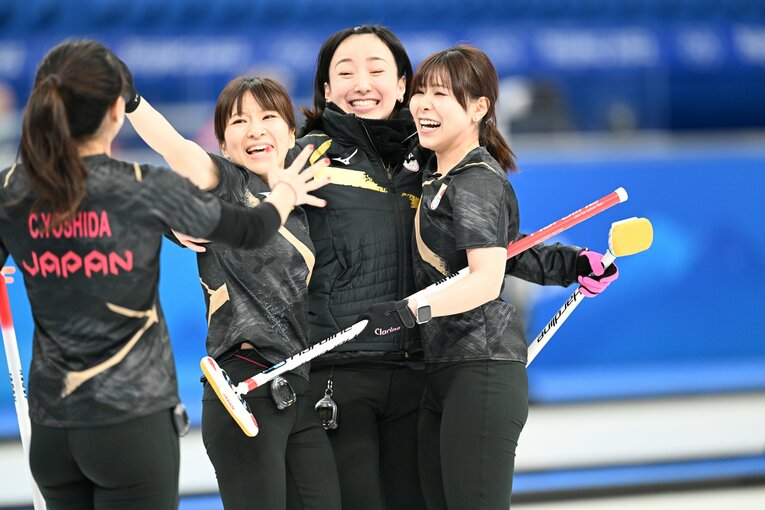 2022年北京五輪。準決勝でスイスに勝利し、2大会連続のメダルを決めたロコ・ソラーレ　©Naoya Sanuki/JMPA