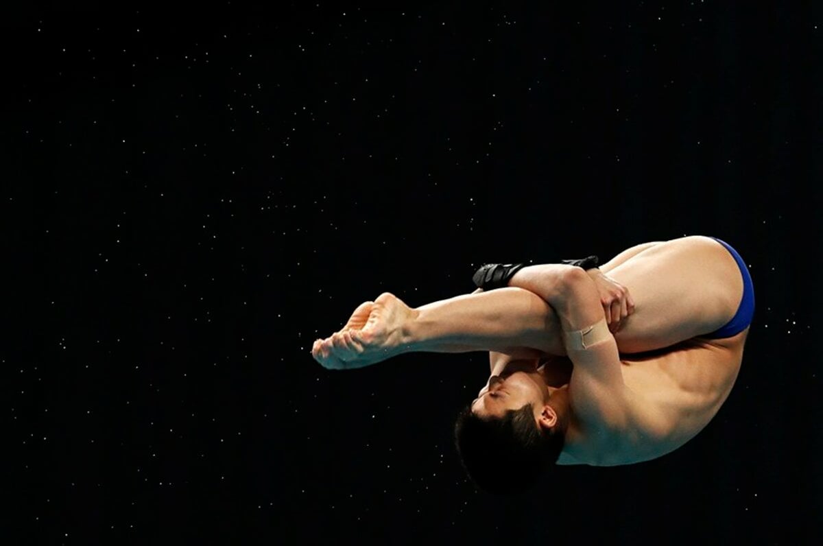 10mの高さだと入水時の衝撃1トン」の飛び込み、大ケガや恐怖感は