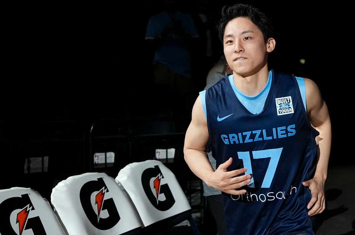 すごい日本人ガードがいる」天才高校生・河村勇輝はなぜNBAと契約できたのか？ 着実な5年間、172cmだからこそ“第一印象”が大事だった（2／4） -  NBA - Number Web - ナンバー