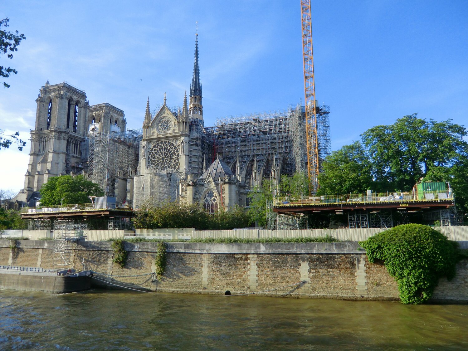 ノートルダム大聖堂とセーヌ川　©Yuji Hirooka