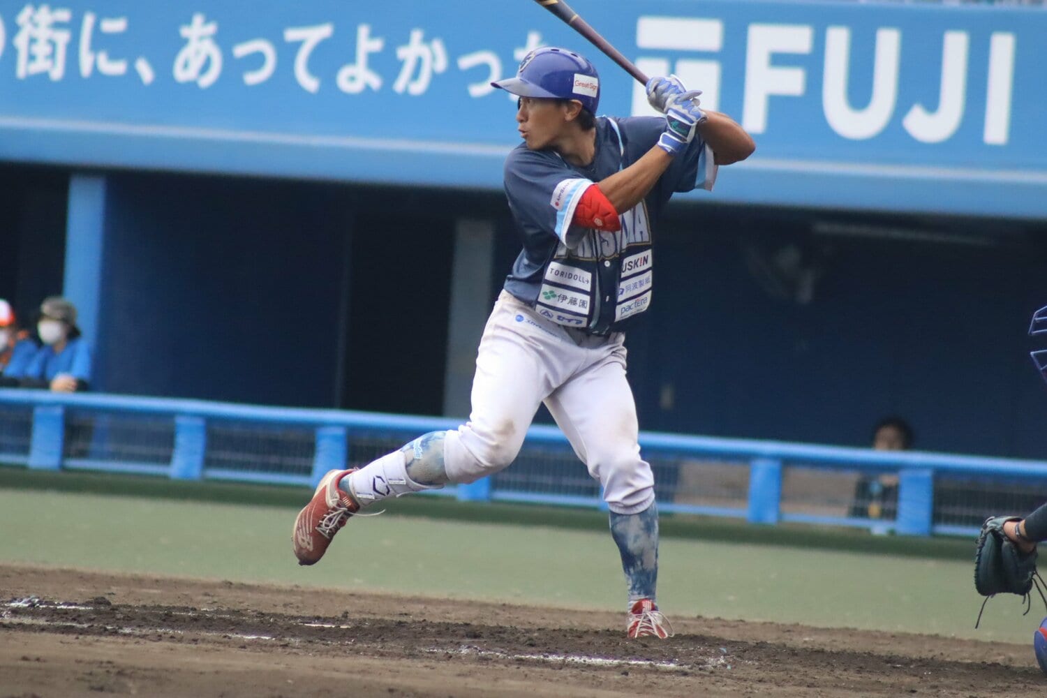 「四国のギータ」との異名を持つ井上 ©Kou Hiroo