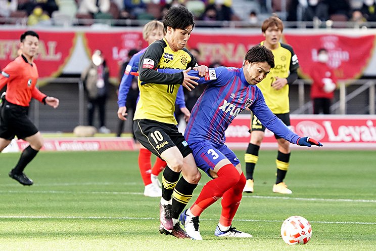 アンカーで安定したプレーぶりだった森重(c)Getty Images