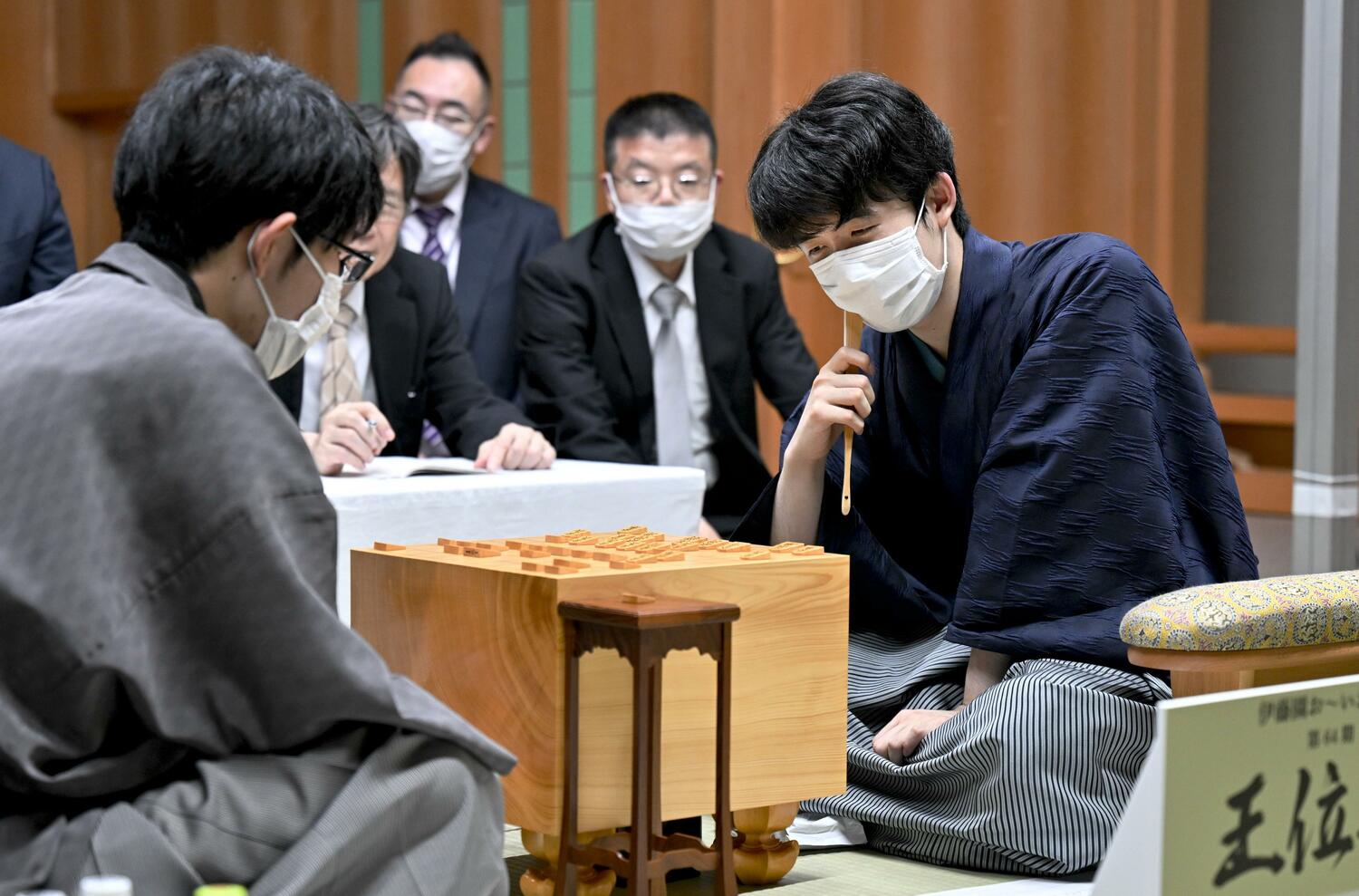 王位戦第1局、佐々木に先勝した藤井　©Kyodo News