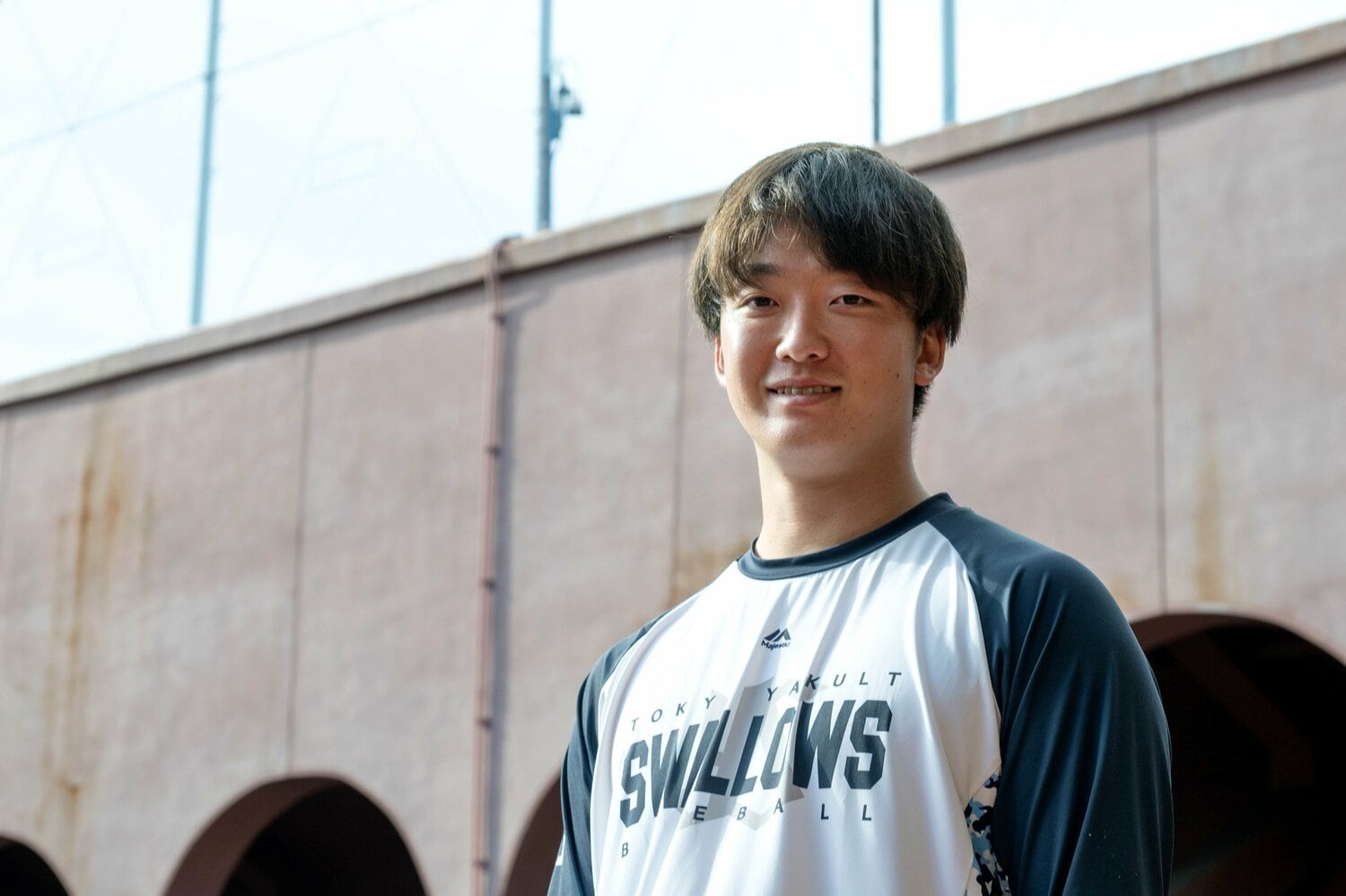 「諦めが悪いですよね」と笑う吉村　©Takashi Shimizu