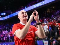 「ぼくは日本をバスケットの国にしたい、できますよ」。トム・ホーバスは大歓声の力で日本人プレーヤーを輝かせる