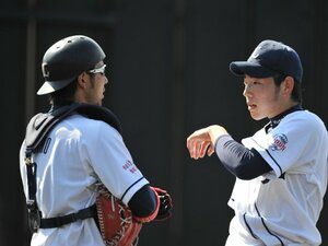 伸び悩む菊池雄星に「お前はどっちがええねん」西武・炭谷銀仁朗が新聞記事を手に諭した日…“涌井秀章から武内夏暉まで”「投手との対話術」