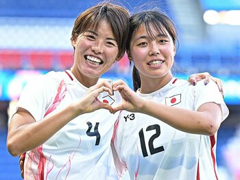 「あの一発でこんなに…」なでしこ谷川萌々子の“五輪30m弾”だけでない衝撃…熊谷紗希が「相手にモモコはいないから大丈夫！」声かけした日＜Number Web＞ photograph by Takuya Kaneko/JMPA