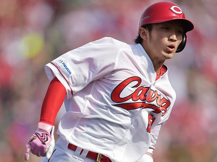 今年のトリプルスリーは広島から？内川に師事した鈴木誠也が覚醒宣言。＜Number Web＞ photograph by Hideki Sugiyama