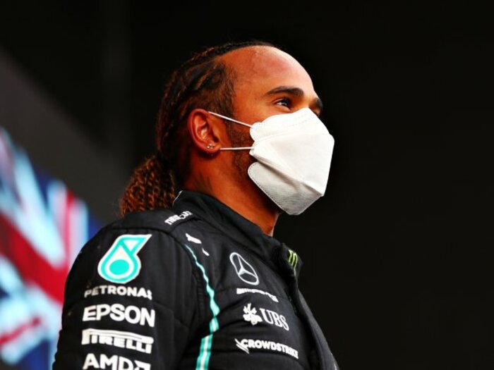ルイス・ハミルトン「どう立ち上がったかが大切なんだ」…“ミスで9番手”からの2位浮上、逆境で見せた「王者の風格」＜Number Web＞ photograph by Getty Images