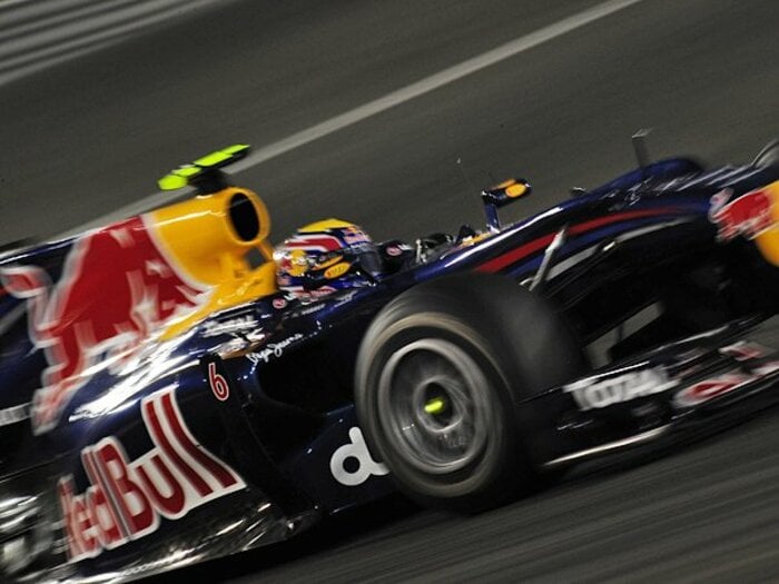 最終戦でベッテルに屈したアロンソ。レッドブルが仕掛けた恐るべき罠。＜Number Web＞ photograph by Hiroshi Kaneko