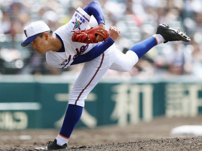 1番打者の2番手投手でエース温存。宇部鴻城・岡田佑斗がHRに完投勝利。＜Number Web＞ photograph by Kyodo News