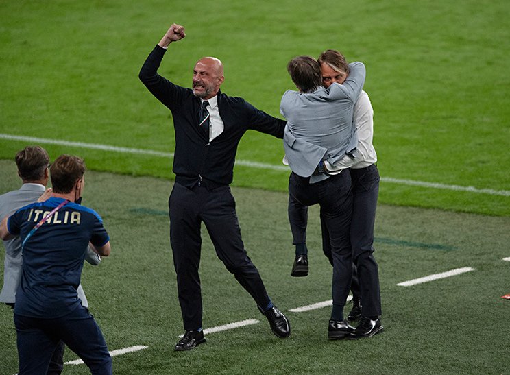 暗黒時代到来”の酷評から34戦無敗でEURO優勝… イタリアと“栄光に無縁