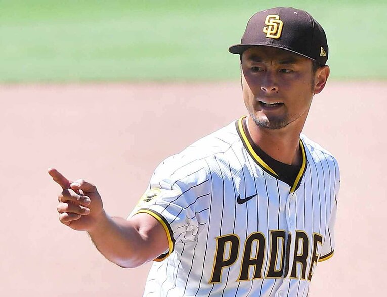 チームの109試合目で今季初勝利を挙げたダルビッシュ　©JIJI PRESS