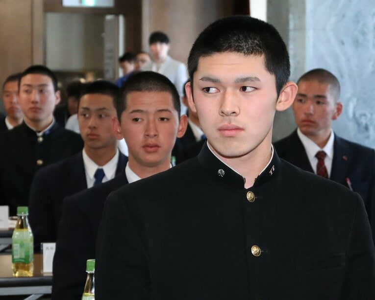 波紋の佐々木朗希「ロッテは踏み台か」「密約あったのでは？」の誤解リスク…なぜファン冷ややか？ 松井秀喜、大谷翔平の“メジャー挑戦時”は…(5)