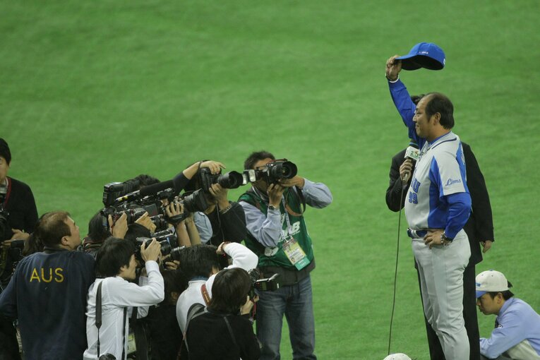 08年、日本一時の渡辺久信監督　©Sports Graphic Number