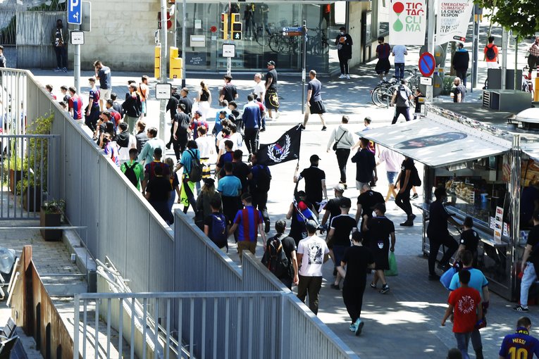 チームバスが入場する際にはこんな感じ©Daisuke Nakashima