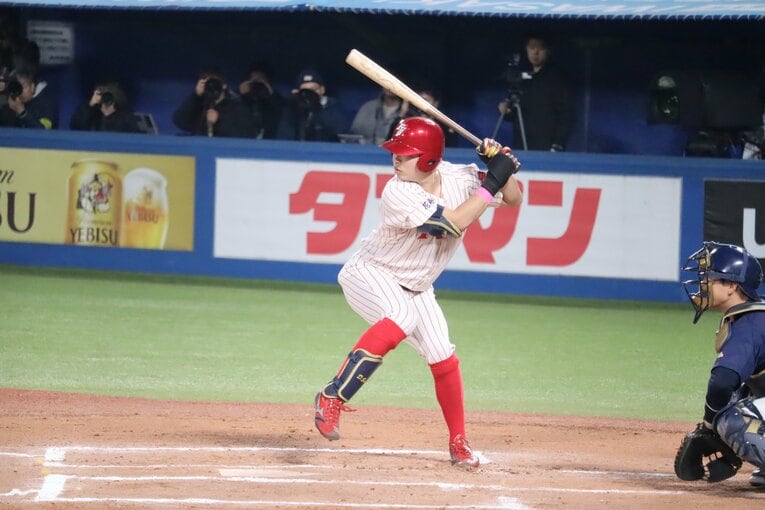 体重は入学時より10キロ以上増え、打撃もパワーアップ。3年秋にはリーグ打点王、4年秋にはベストナインに選出された　©Genki Taguchi