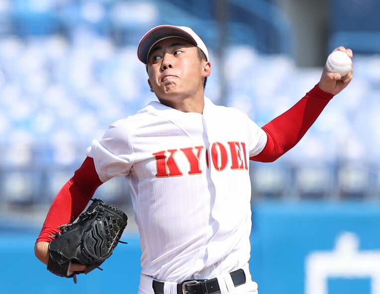 共栄学園のエース左腕・茂呂潤乃介。中学時代は160cm程度の小柄な体格だったという　©SANKEI SHIMBUN