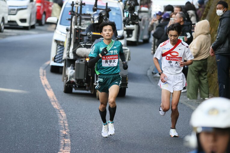 沿道からは「若様」という掛け声を受けていたという　©︎JMPA