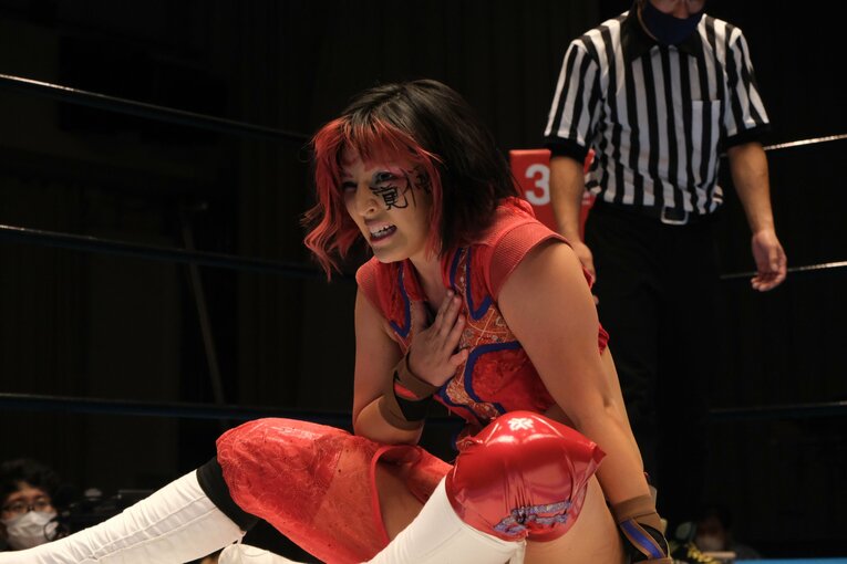 「燃え尽きるさまを見てほしい」米AEWで活躍、日本でも2冠の志田光が「日本の女子プロレスが世界最高」と語る理由(50)