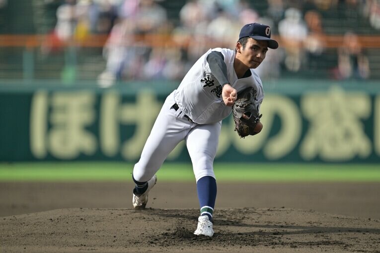 沖縄尚学のエース・東恩納蒼　©Hideki Sugiyama