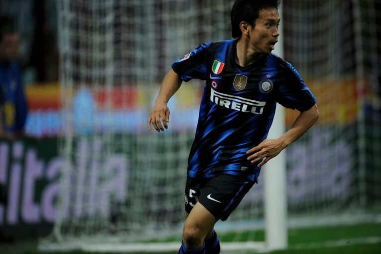 インテル時代の長友　©Sports Graphic Number