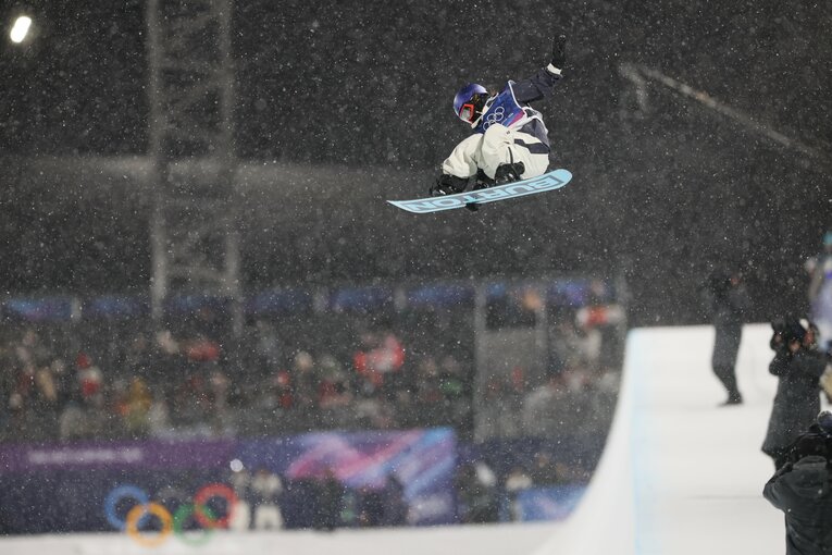 3位を決めた小野光希の滑りを連続写真で！　©Kaoru Watanabe/JMPA