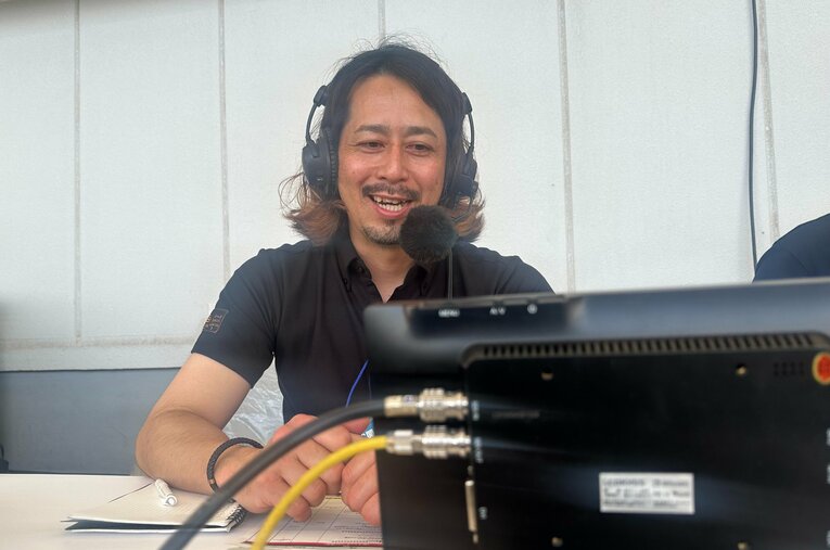 故郷の沖縄で試合の解説をした大嶺さん　©︎Chiba Lotte Marines