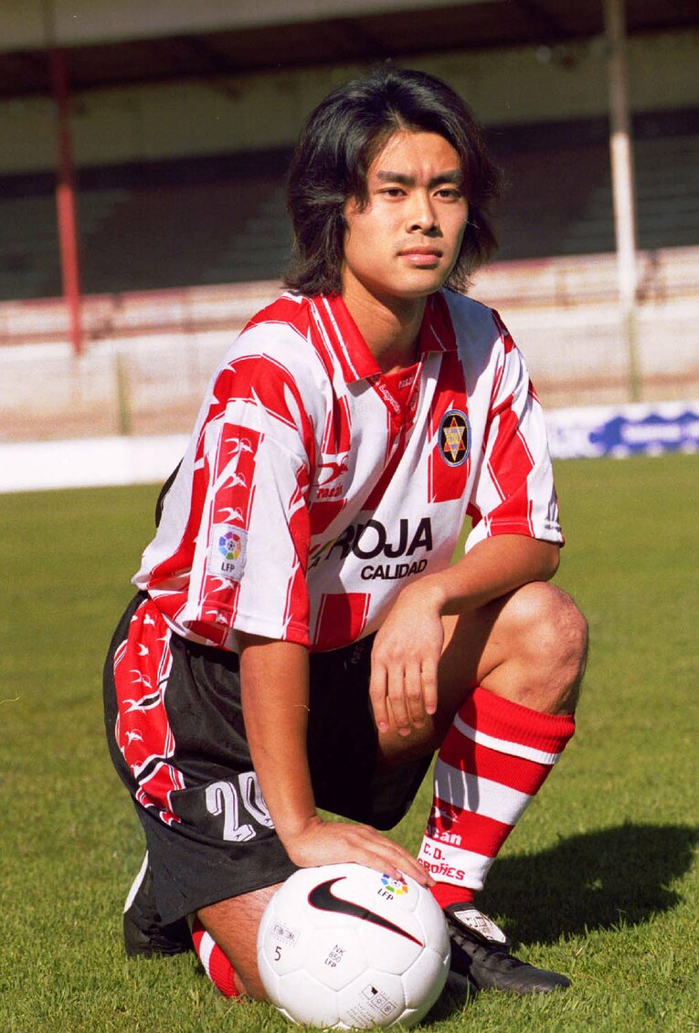 日本人として初めてスペイン1部リーグに挑戦した財前宣之。昇格したばかりのログローニェスに加入したが、外国人枠や靭帯断裂の影響もあって公式戦未出場で退団している　©︎AFLO