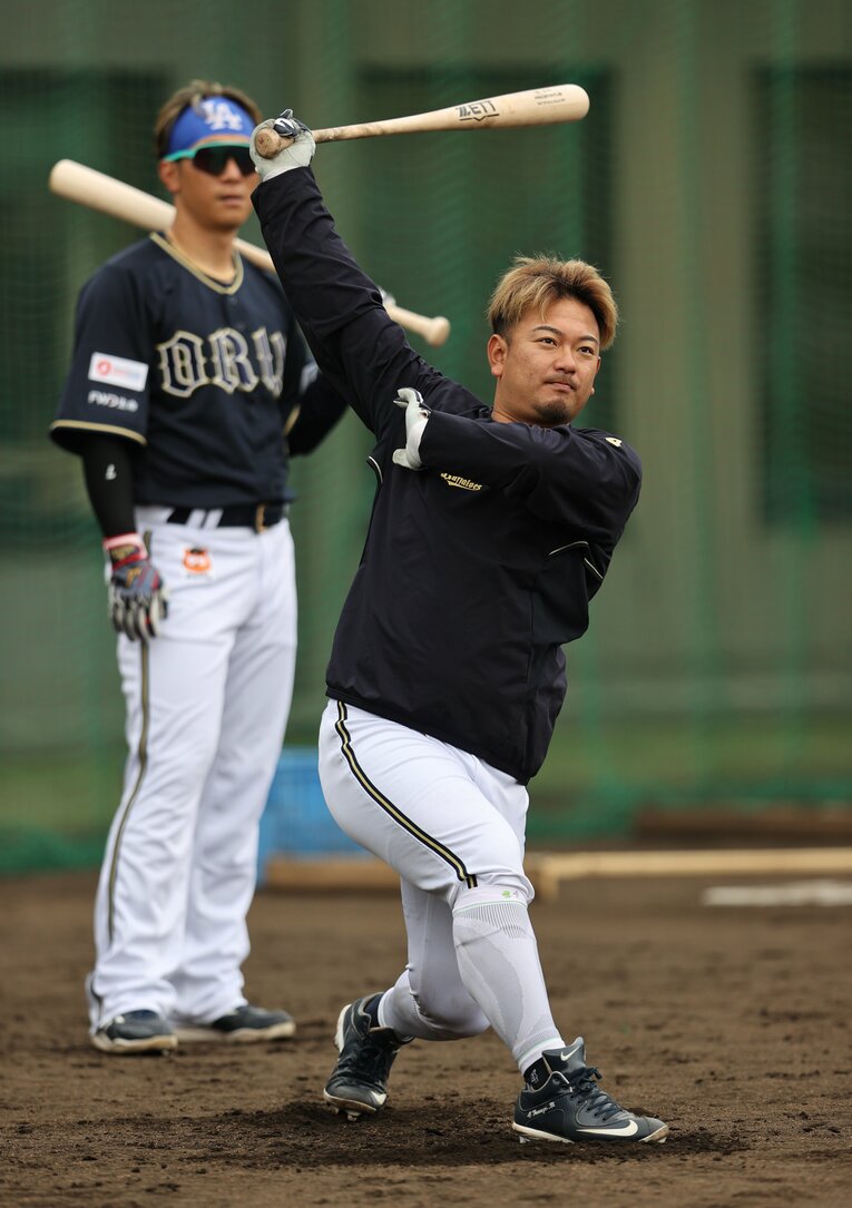 オリックスの強力打線を構成する森友哉、奥が西川龍馬 ©JIJI PRESS
