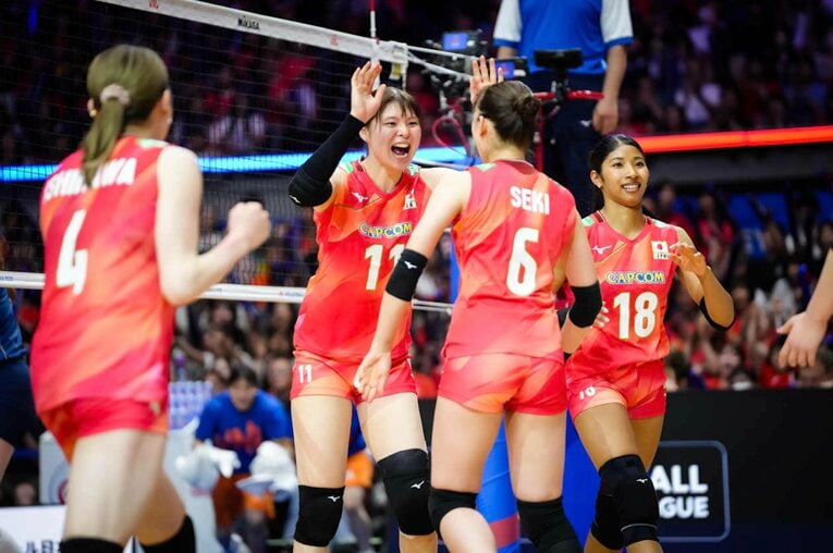 山田二千華（VNLブラジル戦）　©︎Volleyball World
